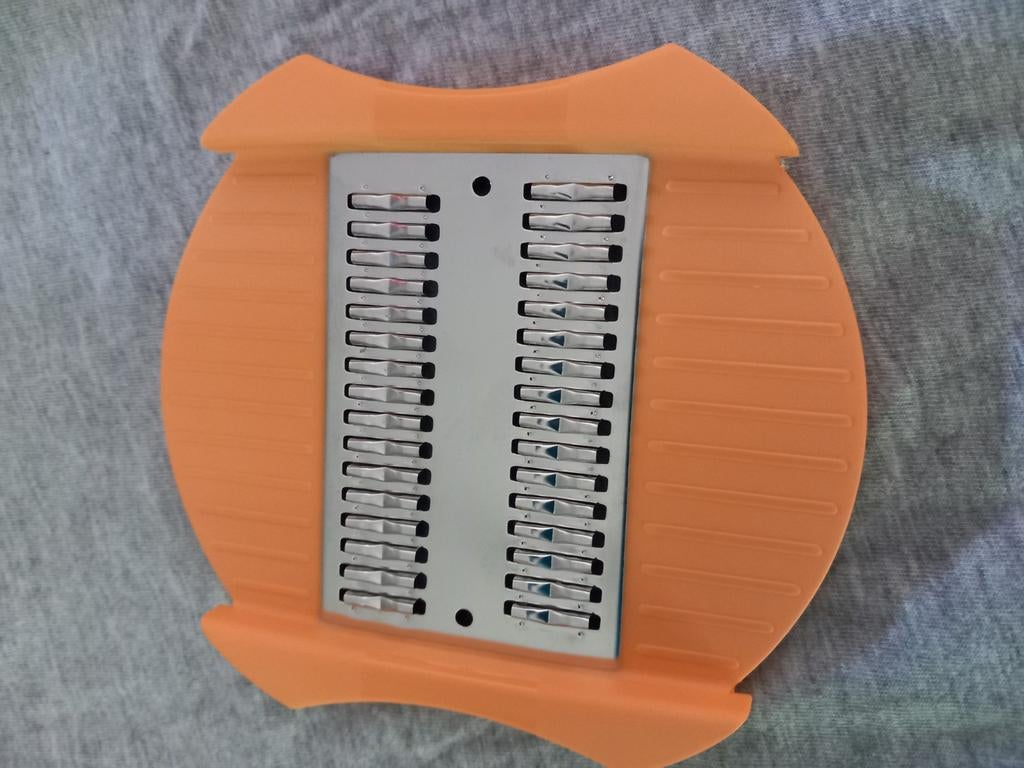 Râpe multifonctions Tupperware CombiPlus -> 3€, Enlèvement, Neuf, Orange