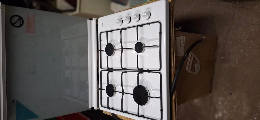 Cuisinière au gaz naturel, Enlèvement, Comme neuf