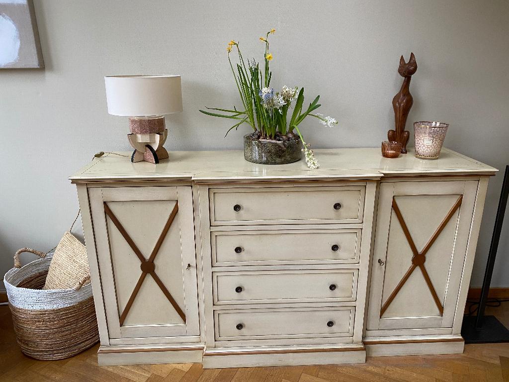 Buffet Grange, Enlèvement, Utilisé, 25 à 50 cm, 150 à 200 cm