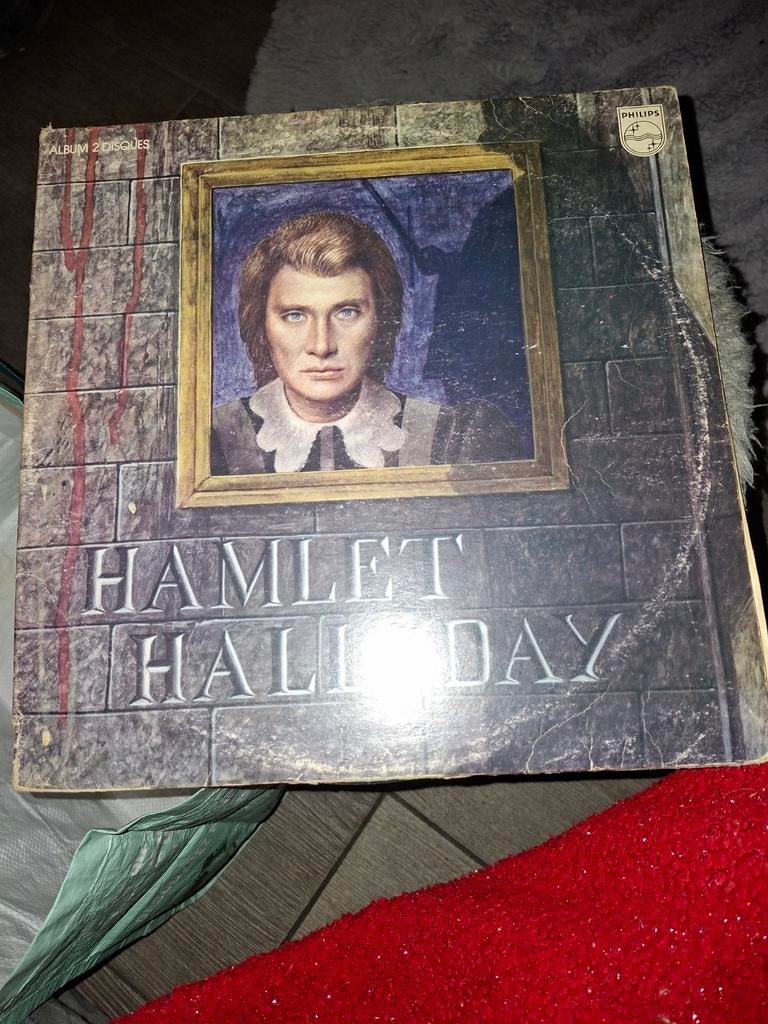 33t Johnny Halliday Hamlet