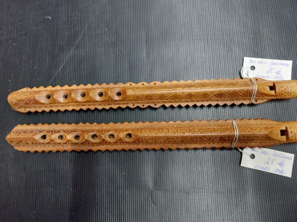 2 Flûtes à bec en bois des Balkans année 80, Musique & Instruments, Enlèvement ou Envoi, Comme neuf, Autres types