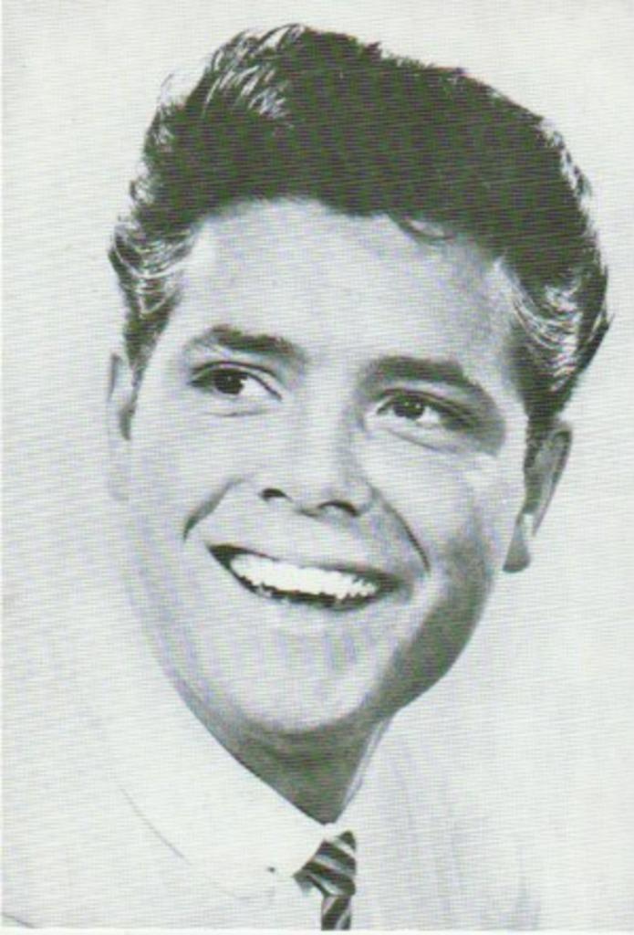 CLIFF  RICHARD  PHOTO 15 X 10.5 CM, Verzamelen, Ophalen of Verzenden, Nieuw, Foto of Kaart