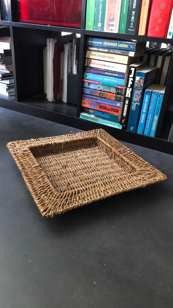 Rieten mand vierkant 28cm, Huis en Inrichting, Woonaccessoires | Schalen en Manden, Ophalen of Verzenden, Gebruikt
