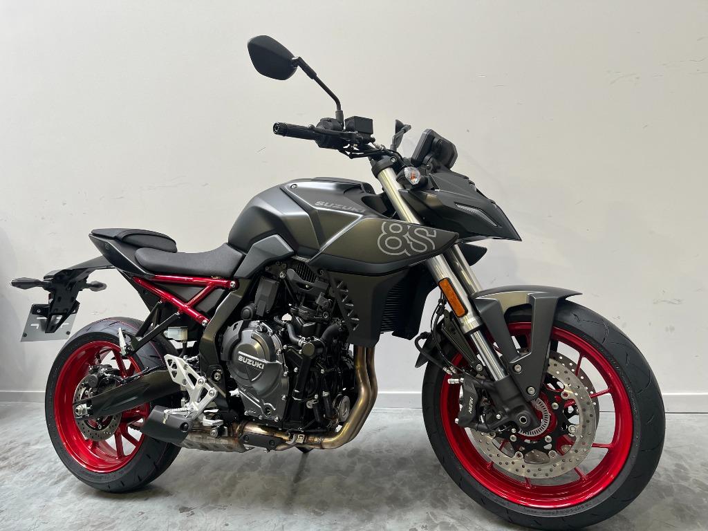 GSX 8S NEUF EN STOCK, Entreprise, Plus de 35 kW, 800 cm³, 2 cylindres
