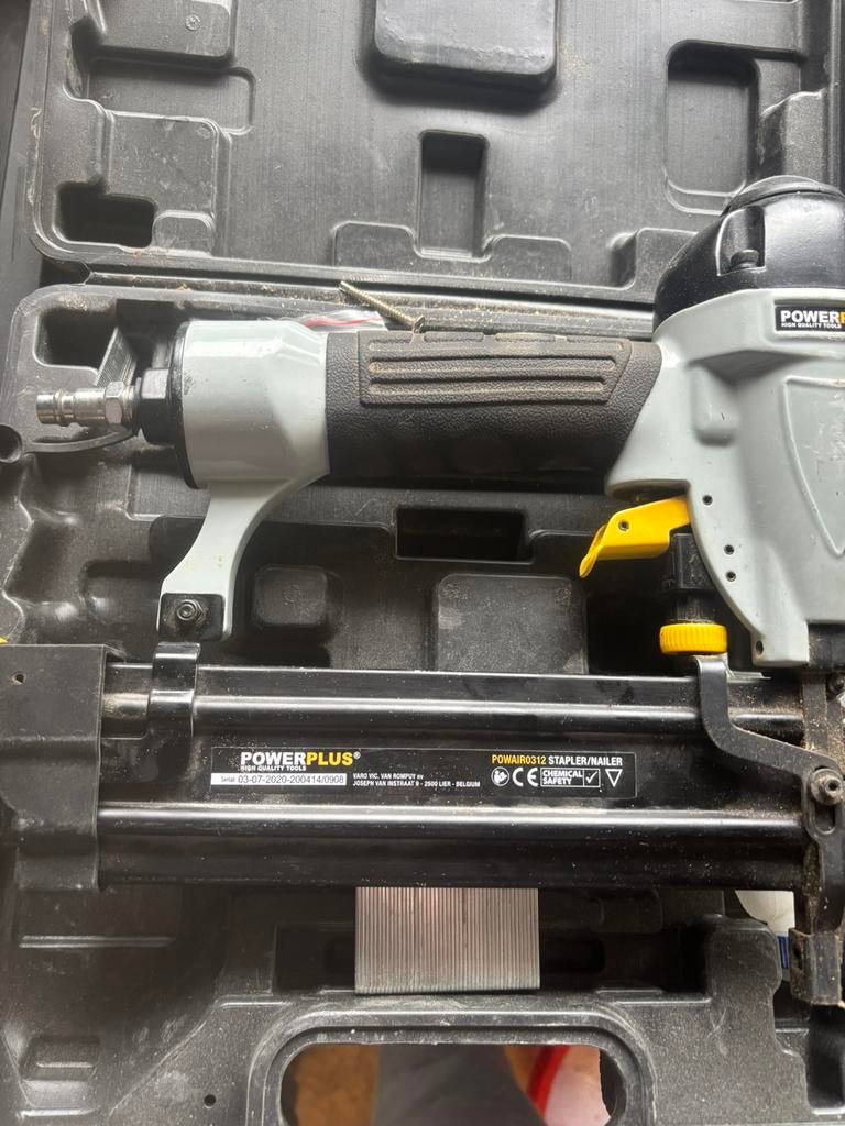 Cloueuse 18GA Powerplus, Bricolage & Construction, Outillage | Autres Machines, Enlèvement, Comme neuf