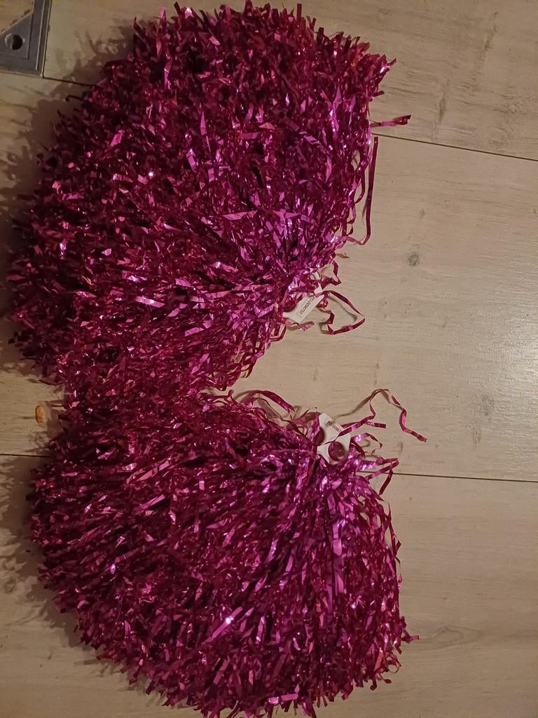 Pompons violets brillants pour pompom girl, Enfants & Bébés, Costumes de carnaval & Déguisements, Enlèvement ou Envoi, Comme neuf