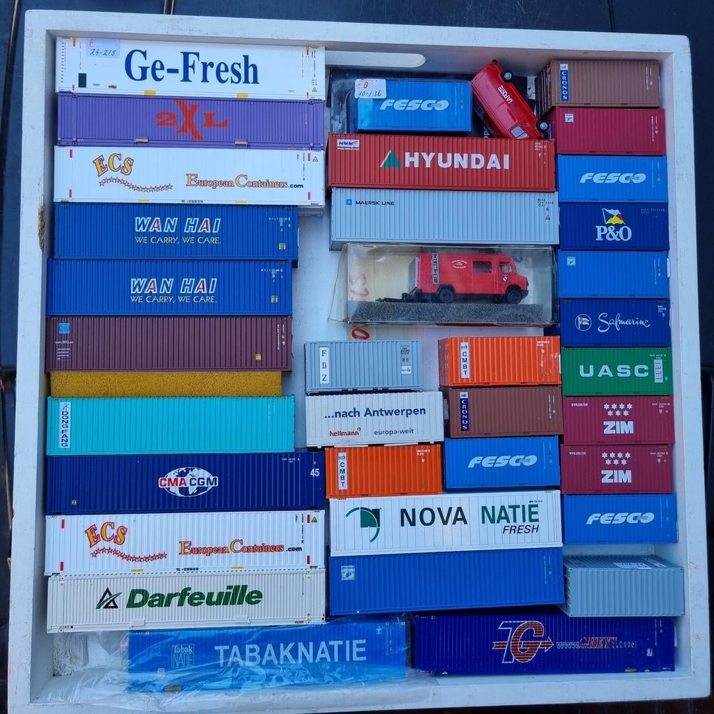 B-MODELS CONTAINERS DIVS -H0-1:87, Ophalen of Verzenden, Zo goed als nieuw