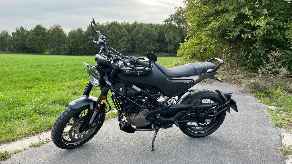 Husqvarna Svartpilen 125 2023, Motoren, LED Verlichting, Particulier, 125 cc, 11 kW of minder