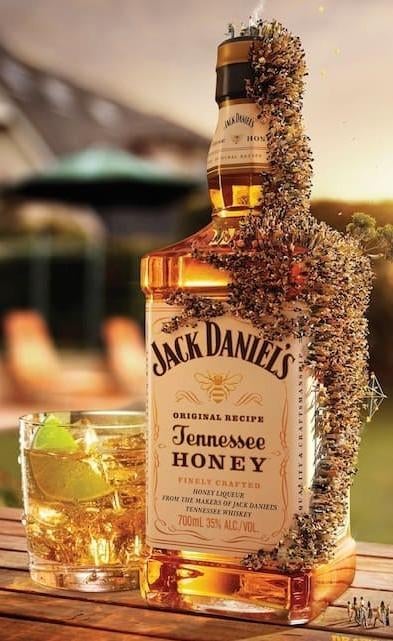 Jack Daniel's miel, Divers, Enlèvement