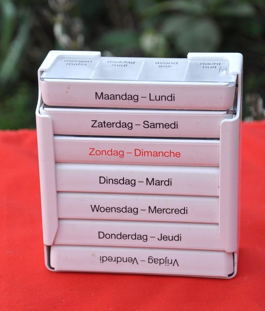 semainier pour medicaments, Enlèvement ou Envoi, Comme neuf