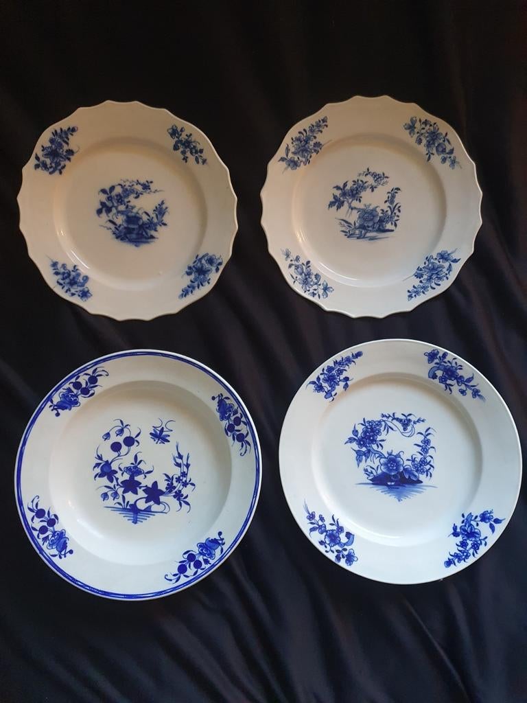 Porcelaine de Tournai 4 assiettes 19ème, Ophalen of Verzenden