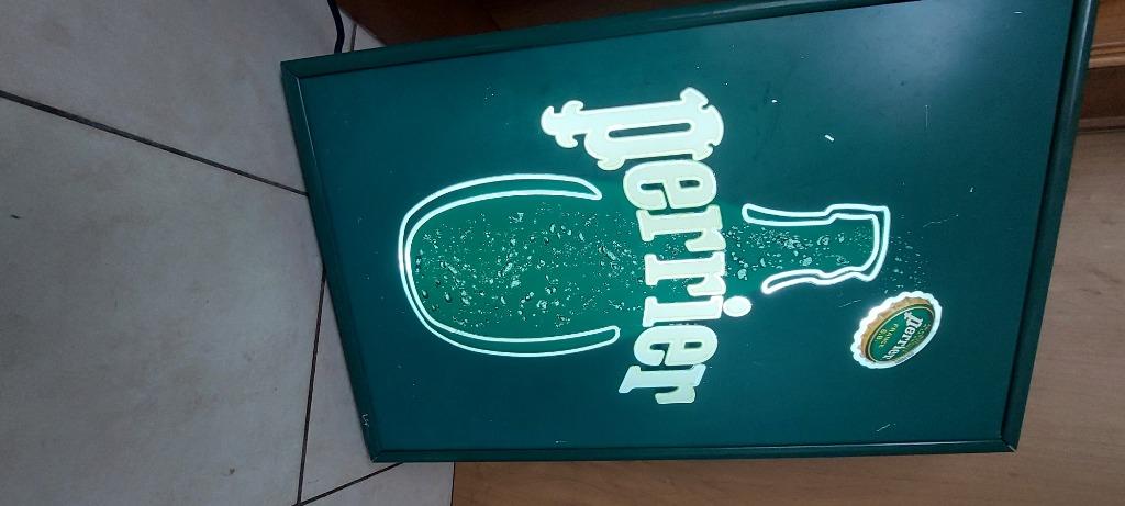 lichtreclame Perrier, Ophalen of Verzenden, Zo goed als nieuw, Lichtbak of (neon) lamp