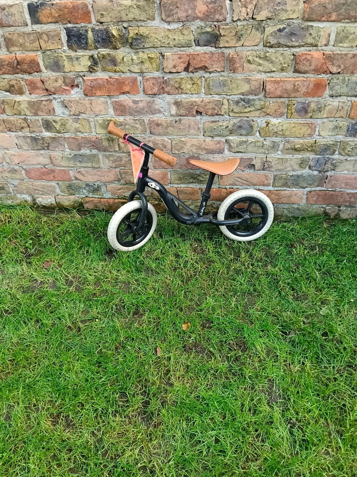 Chillafish BMX loopfiets – Zwart met witte banden, Ophalen, Gebruikt, Chillafish, Verstelbare zitting