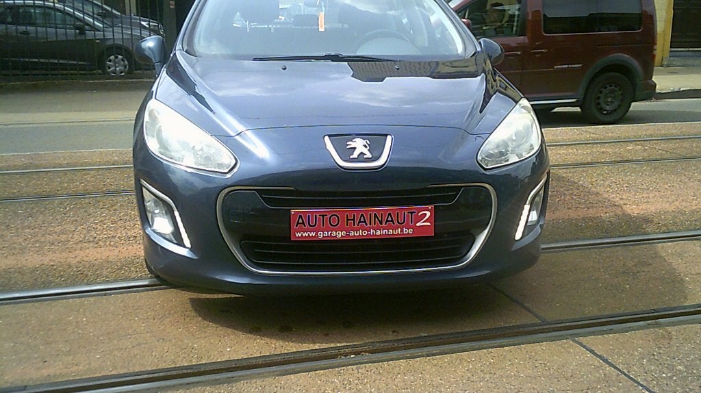 PEUGEOT 308 1600CC ESSENCE 2013 AUTOMATIQUE, Electronic Stability Program (ESP), Entreprise, Noir, 5 portes