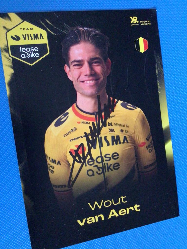 wielerkaart 2026 team visma wout van aert signe, Envoi, Comme neuf