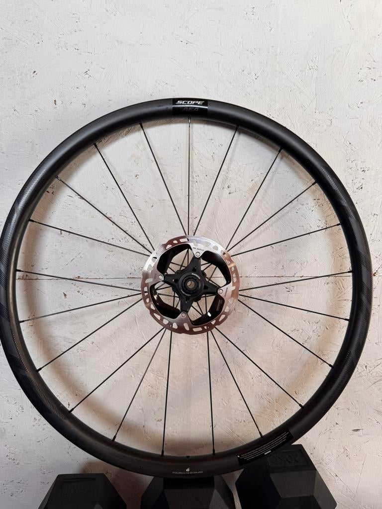 SCOPE AEA R3 - carbon voorwiel schijfrem, Ophalen, Zo goed als nieuw, Wiel, Carbon