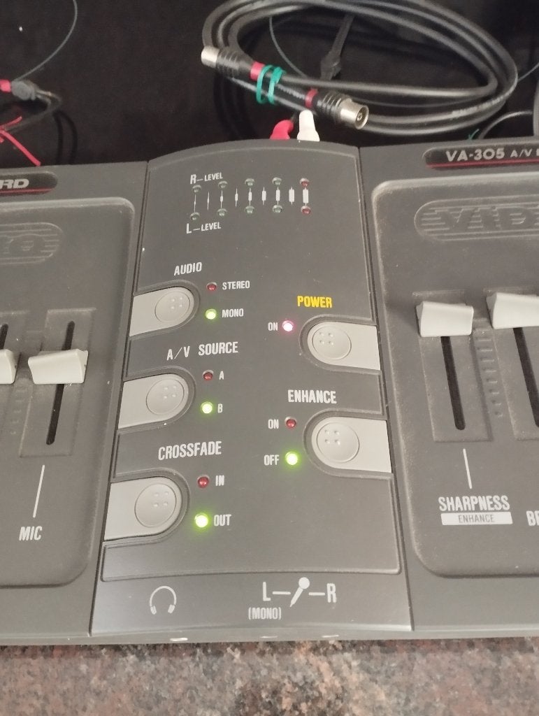 Mixeur vidéo rétro Vanguard VA-305 éditeur A/V, TV, Hi-fi & Vidéo, Lecteurs vidéo, Enlèvement ou Envoi, Utilisé, Autres types