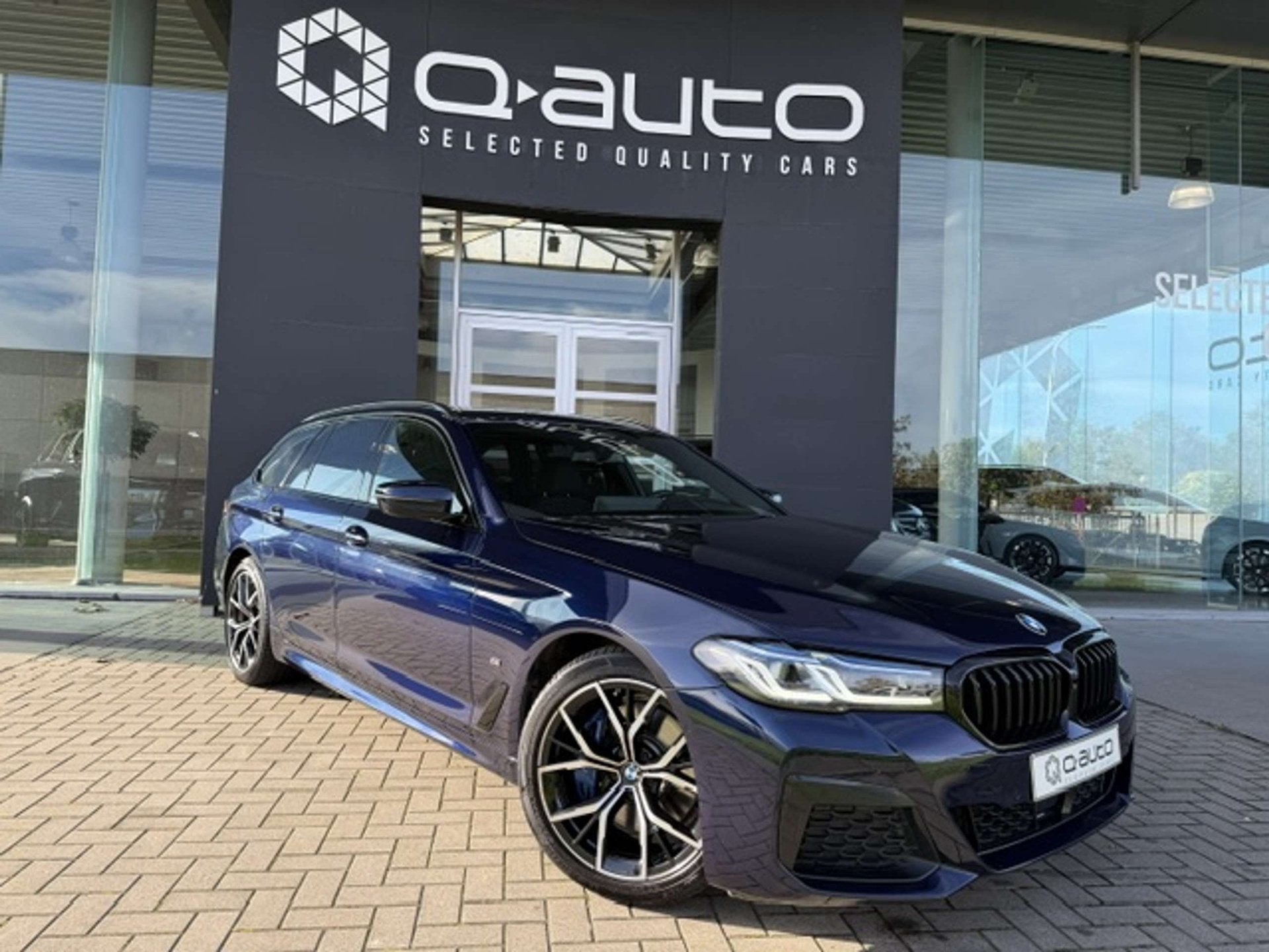 BMW 530 eAS Touring PHEV M Sport Pro Individual / Laser Ligh, Auto's, Automaat, 4 cilinders, Blauw, Alcantara