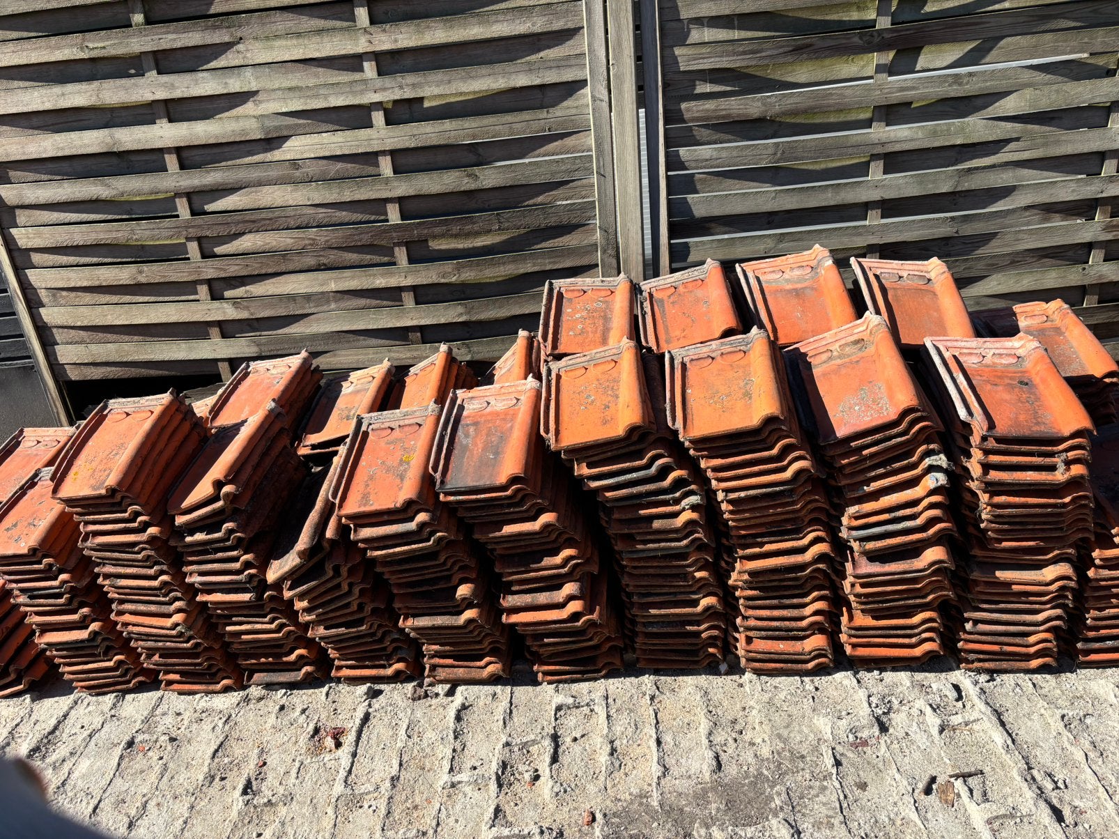 Lot dakpannen, Doe-het-zelf en Bouw, Ophalen, Gebruikt, Steen of Klei, 15 m² of meer