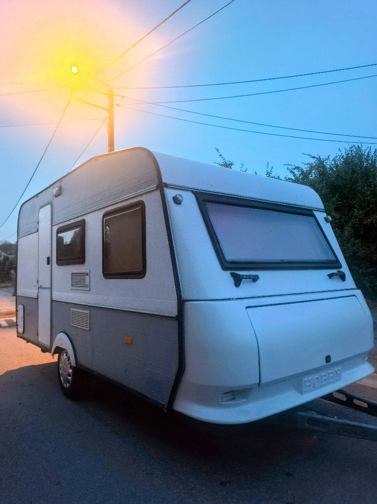 Caravane 750kg 4 personnes, Jusqu'à 4, Porte moustiquaire, Particulier, 500 - 750 kg