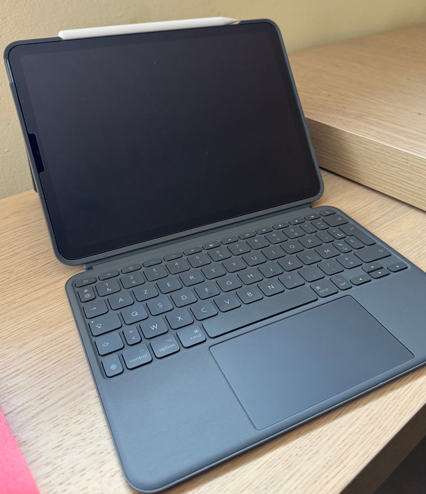 iPad Air M1  11’, Computers en Software, Tablet-hoezen, Zo goed als nieuw, Overige typen, 11 inch, Ophalen of Verzenden