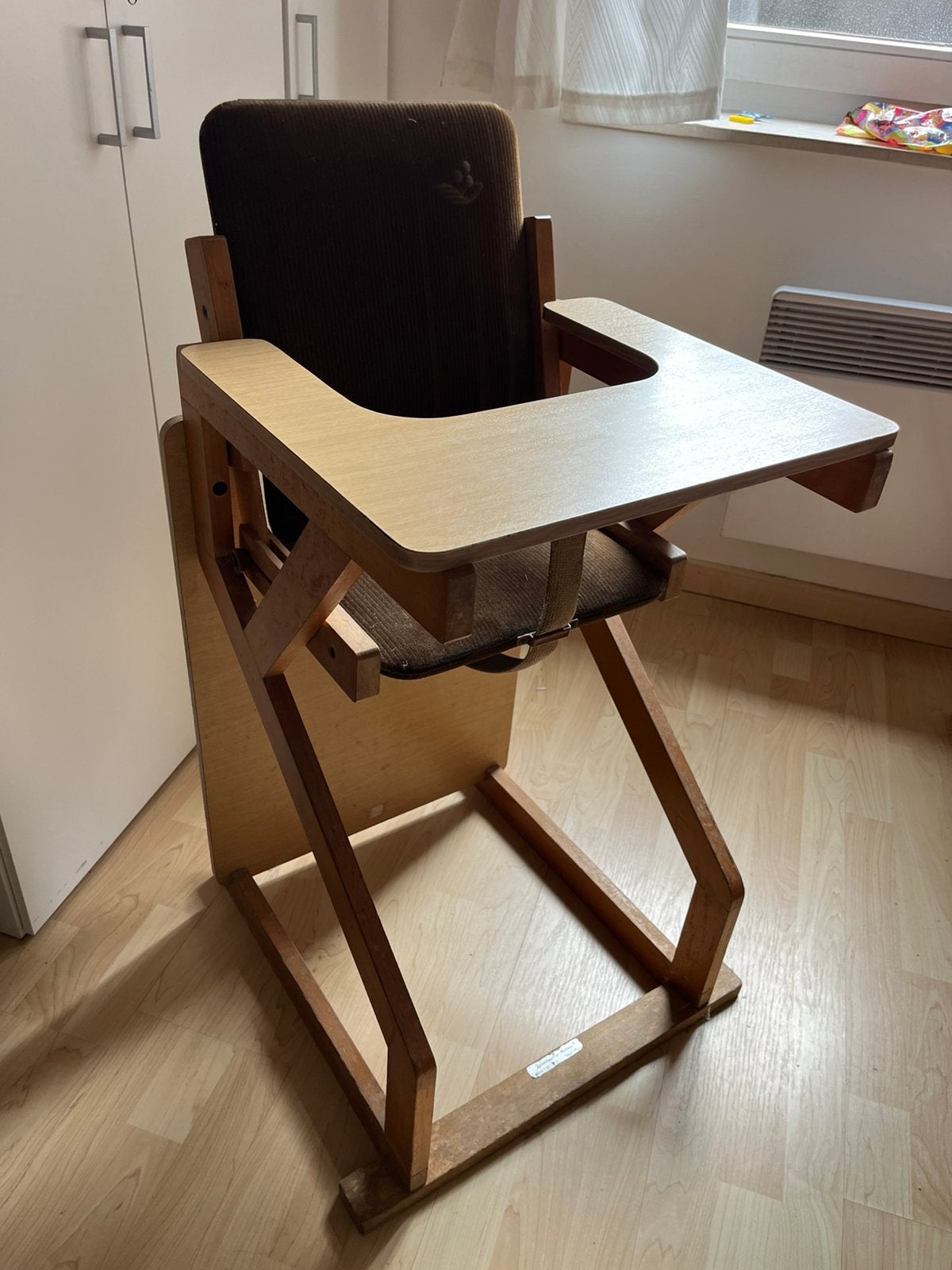 Kinderstoel (omvormbaar hoog/laag), Kinderen en Baby's, Ophalen, Gebruikt