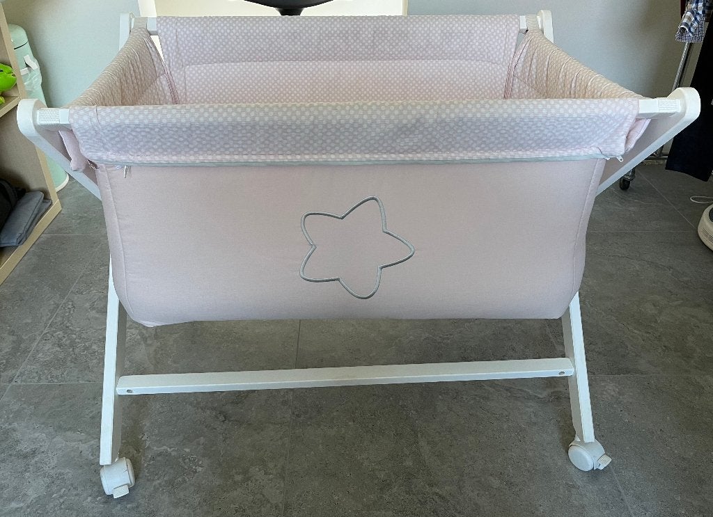 baby wieg op wieltjes, Kinderen en Baby's, Babywiegjes en Ledikanten, Ophalen, Wieg