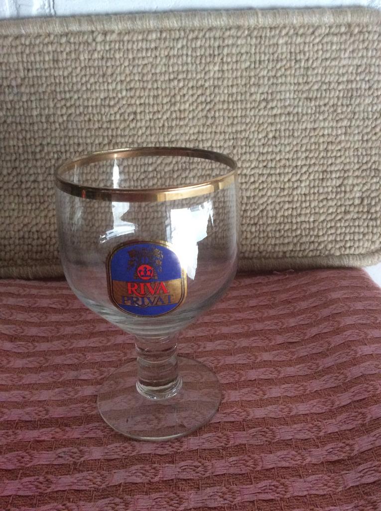 Privat, brij. Riva, Dentergem, Verzamelen, Ophalen, Zo goed als nieuw, Glas of Glazen