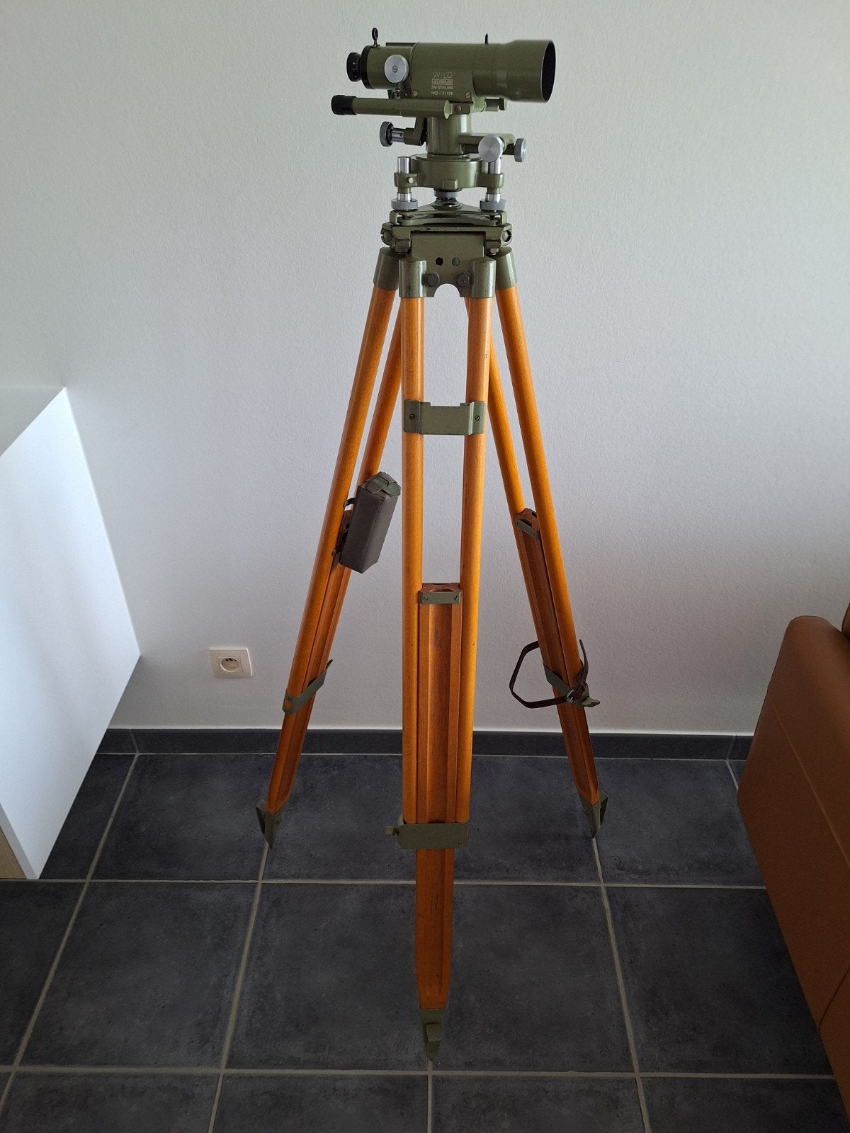 Meet instrument Wild Heerbrugg NK2 waterpasinstrument, Antiek en Kunst, Antiek | Gereedschap en Instrumenten, Ophalen