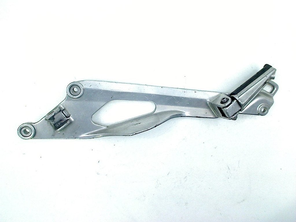 SCHETSPLAAT LINKS VOOR Yamaha TDM 900 (5PS-27442-00-00), Motoren, Dhr. S. di Majo, Gebruikt, Info@cama-motorparts.nl, P.J. Troelstraweg 8 8
3144 CX  MAASSLUIS, NL