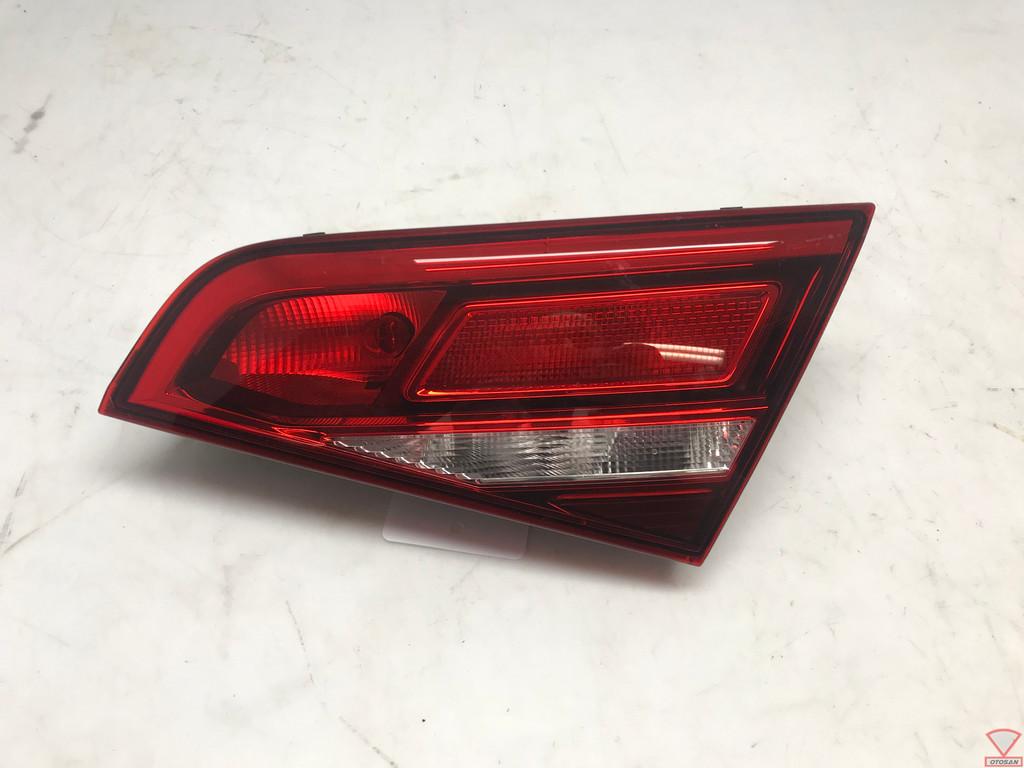 audi a3 8v facelift feu arri re droit int rieur 8v4945076, AUDI AG, Auto-Union-Strasse 1
85045  Ingolstadt, DE, Audi, Utilisé