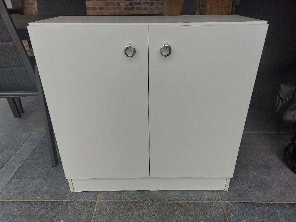 Wit opbergkastje, Huis en Inrichting, Kasten | Wandmeubels, Ophalen, Met deur(en), Zo goed als nieuw, Minder dan 150 cm