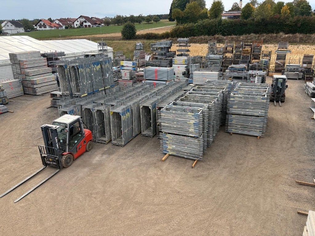 Gebruikte Layher / MJ Steigers – Duizenden m² op voorraad, Doe-het-zelf en Bouw, Ophalen of Verzenden, Gebruikt, Overige typen
