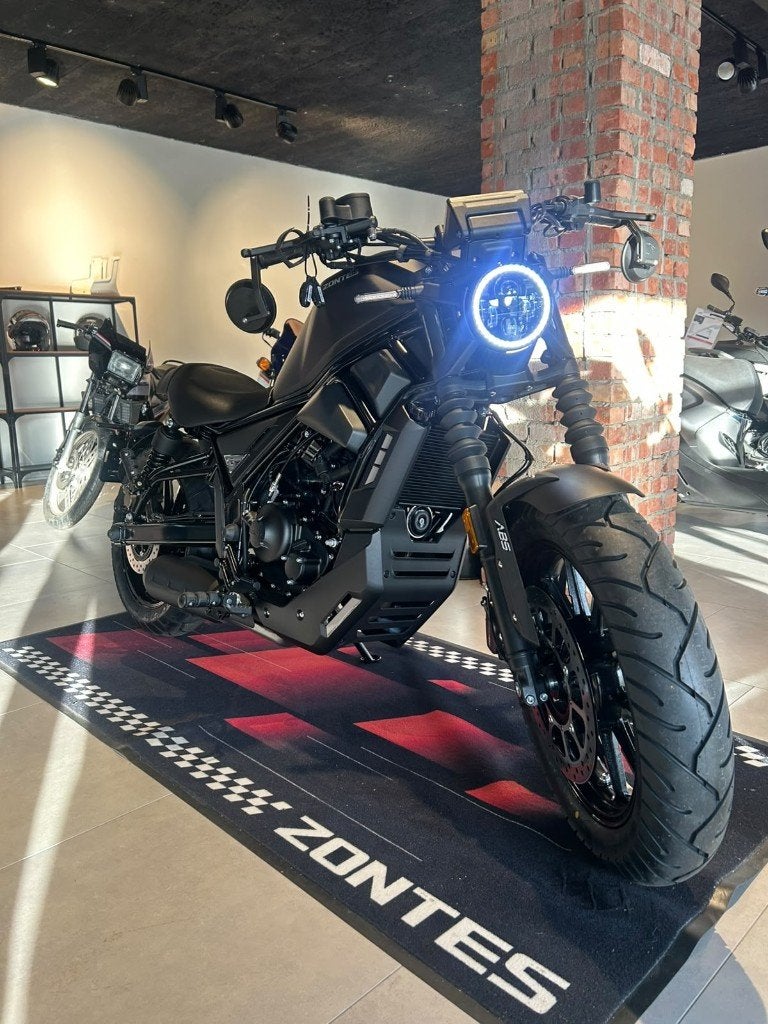 Zontes 125C Matte Black Cruiser 125cc (A1 / B-rijbewijs), Motoren, Ophalen