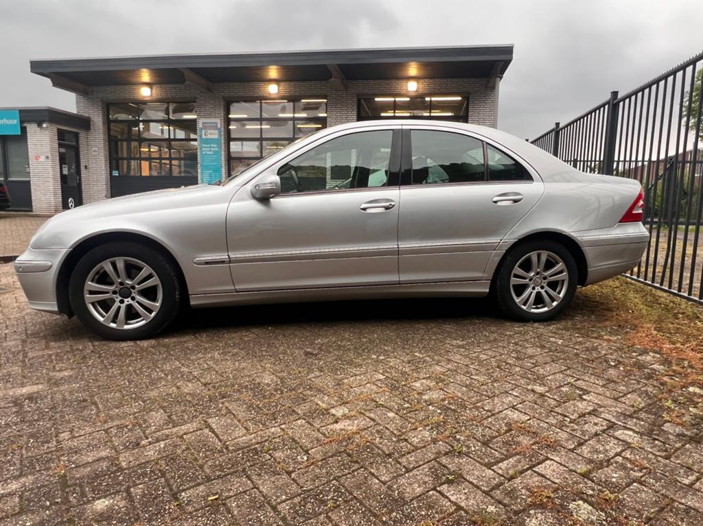 Mercedes C200 163pk Automaat Elégance Nw kettingset Topstaat, Automaat, 1998 cc, Zwart, 4 cilinders