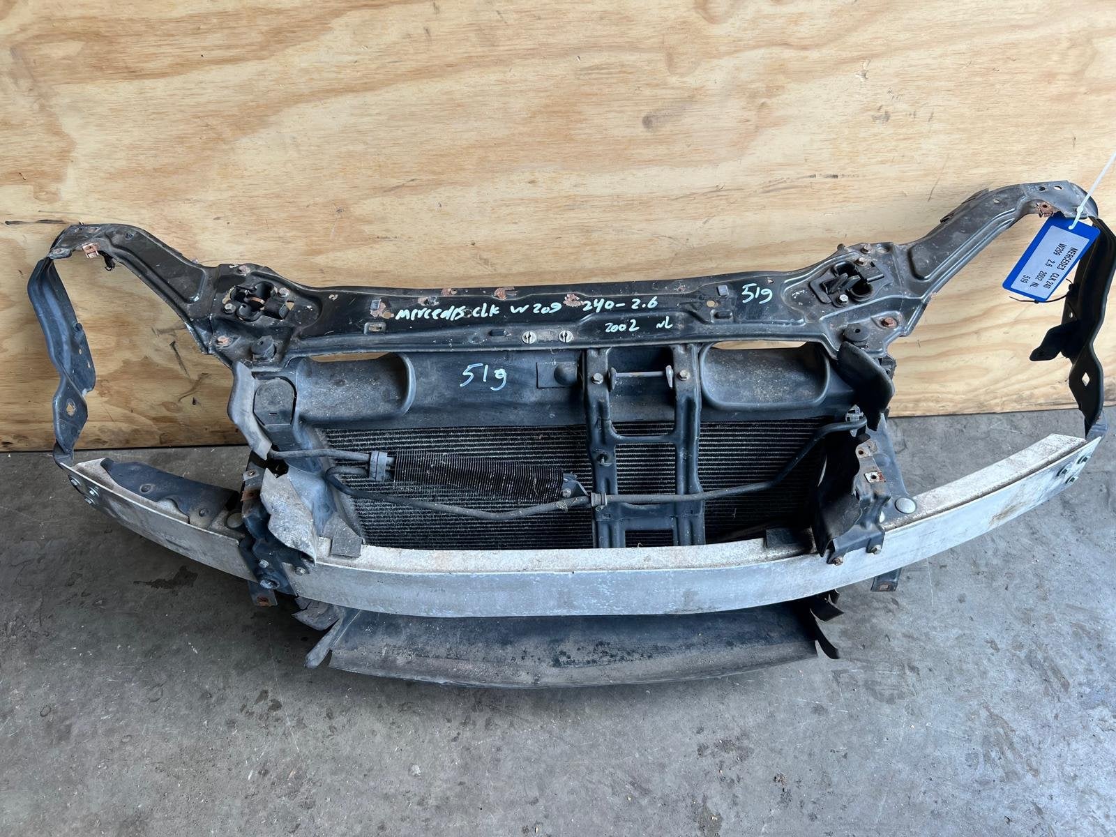 Mercedes-Benz CLK W209 voorfront 2002-2009, Gebruikt, Mercedes-Benz AG, Mercedes-Benz, Mercedesstrasse 120
70372  Stuttgart, DE