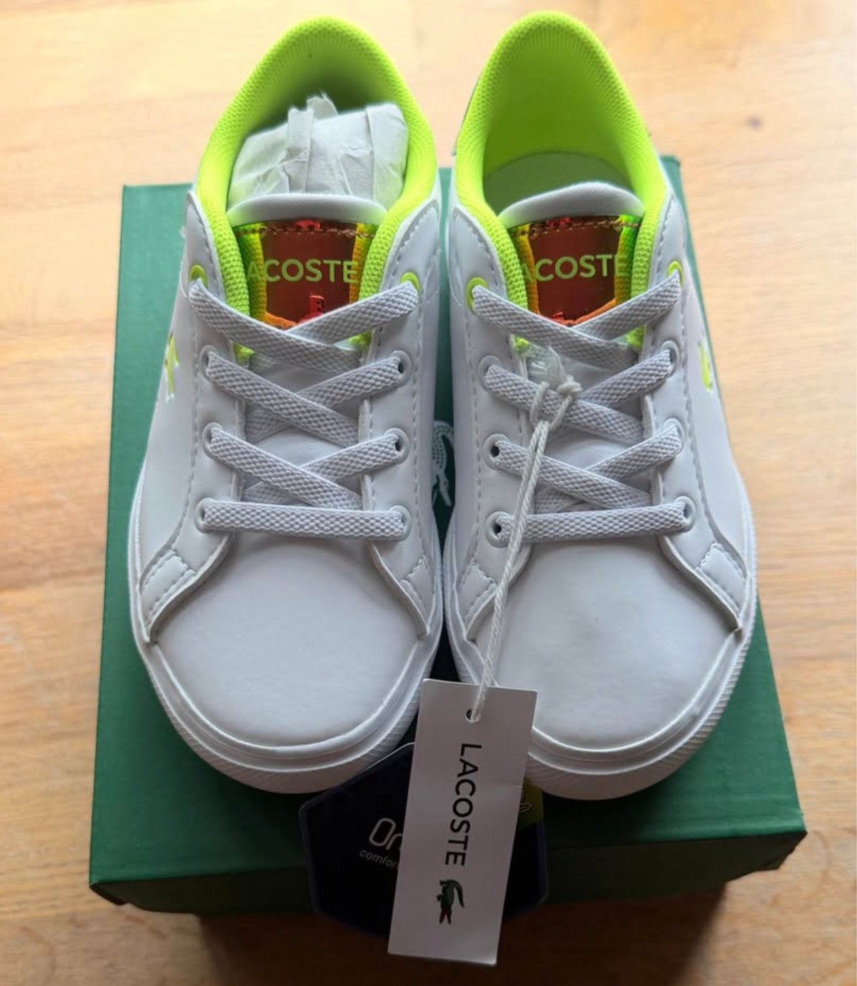 Basket lacoste neuve pointure 26, Kinderen en Baby's, Babykleding | Schoentjes en Sokjes, Ophalen, Meisje, Overige typen, Nieuw