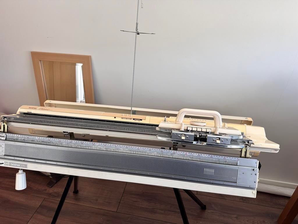 Brother KH910 met KR850 voorbed, Ophalen, Gebruikt, Breien, Machine