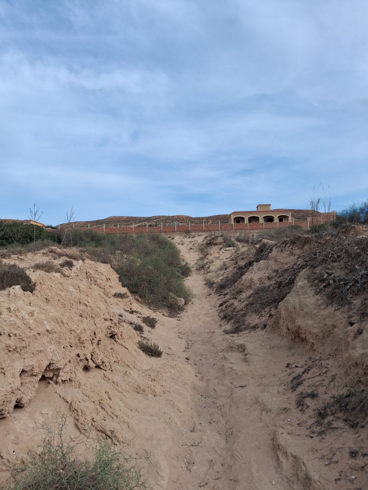 terrain et maison à vendre à Nador