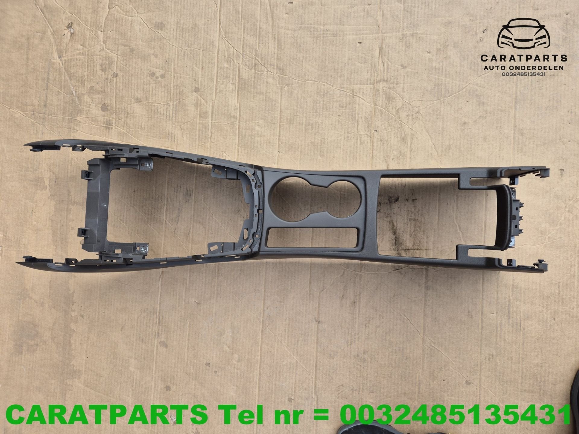 8K0863244 8K0863244E Console centrale Audi A5 A4 B8 8K, Autos : Pièces & Accessoires, AUDI AG, Auto-Union-Strasse 1
85045  Ingolstadt, DE