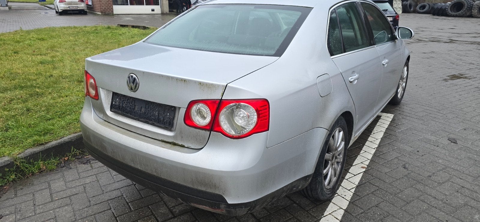Volkswagen Jetta 19tdi 77kw prix EXPORT MARCHAND, Argent ou Gris, Achat, 4 portes, Entreprise