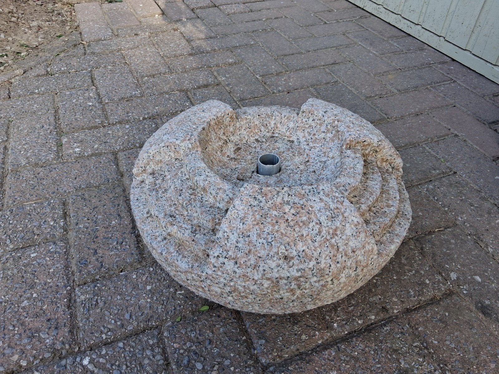 Stenen fontein voor vijver, Tuin en Terras, Ophalen, Gebruikt, Hardsteen, Fontein
