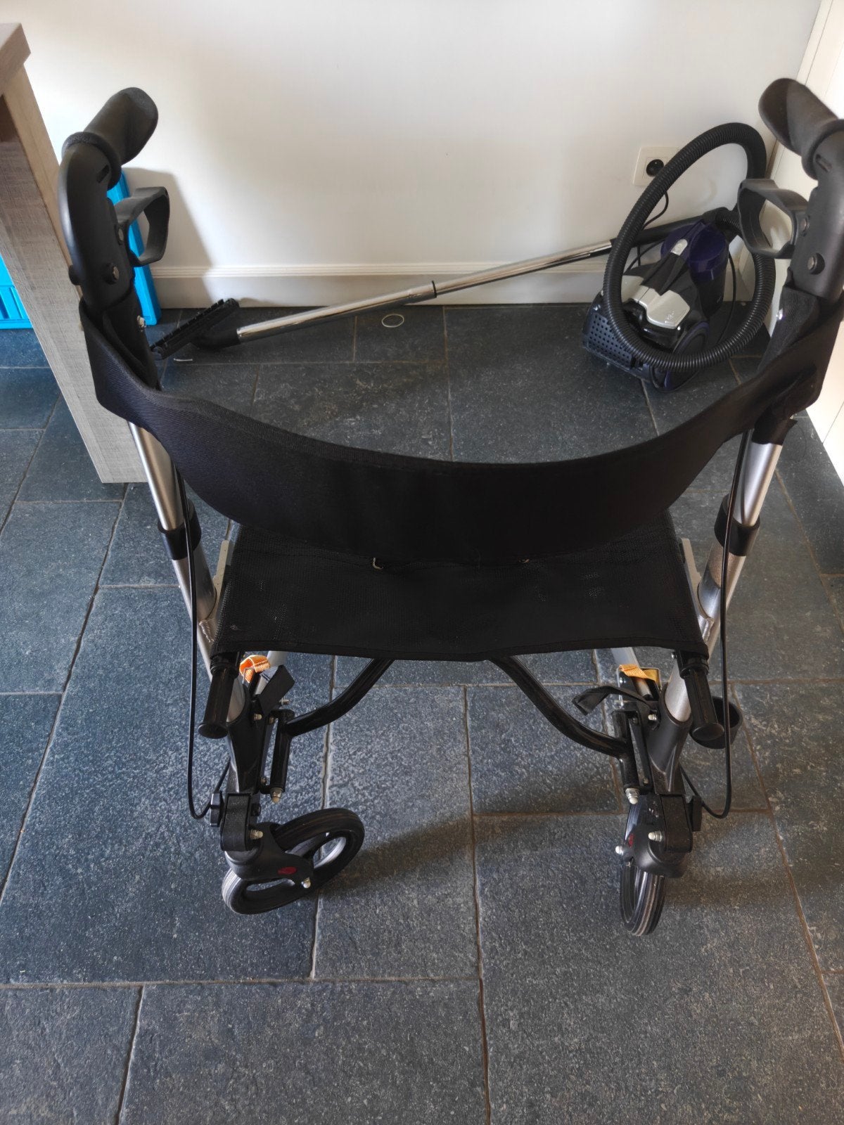 opvouwbare rollator, Ophalen, Inklapbaar, Zo goed als nieuw