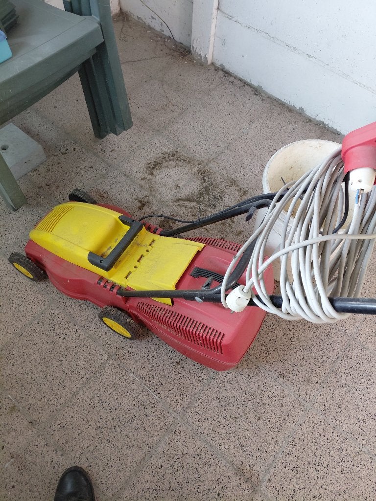 Elektrisch grasmachintje, Tuin en Terras, Grasmaaiers, Ophalen, Cirkelmaaier, Gebruikt, Elektrische grasmaaier