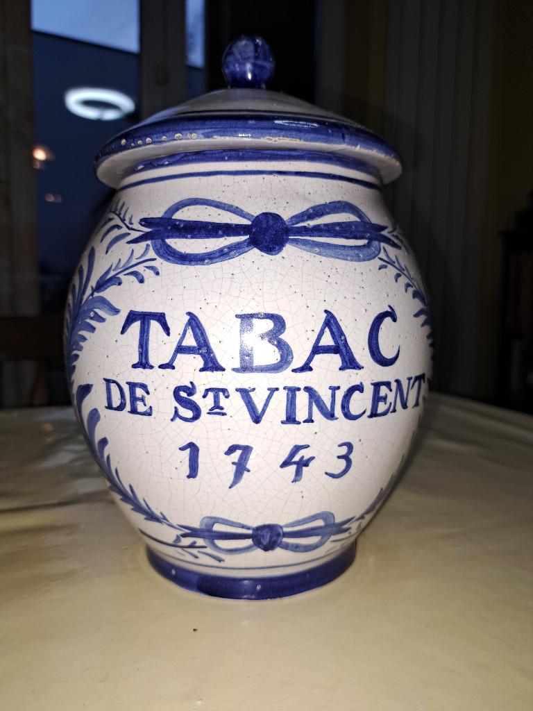 Pot à tabac de St Vincent (1743) avec couvercle, Antiquités & Art, Enlèvement