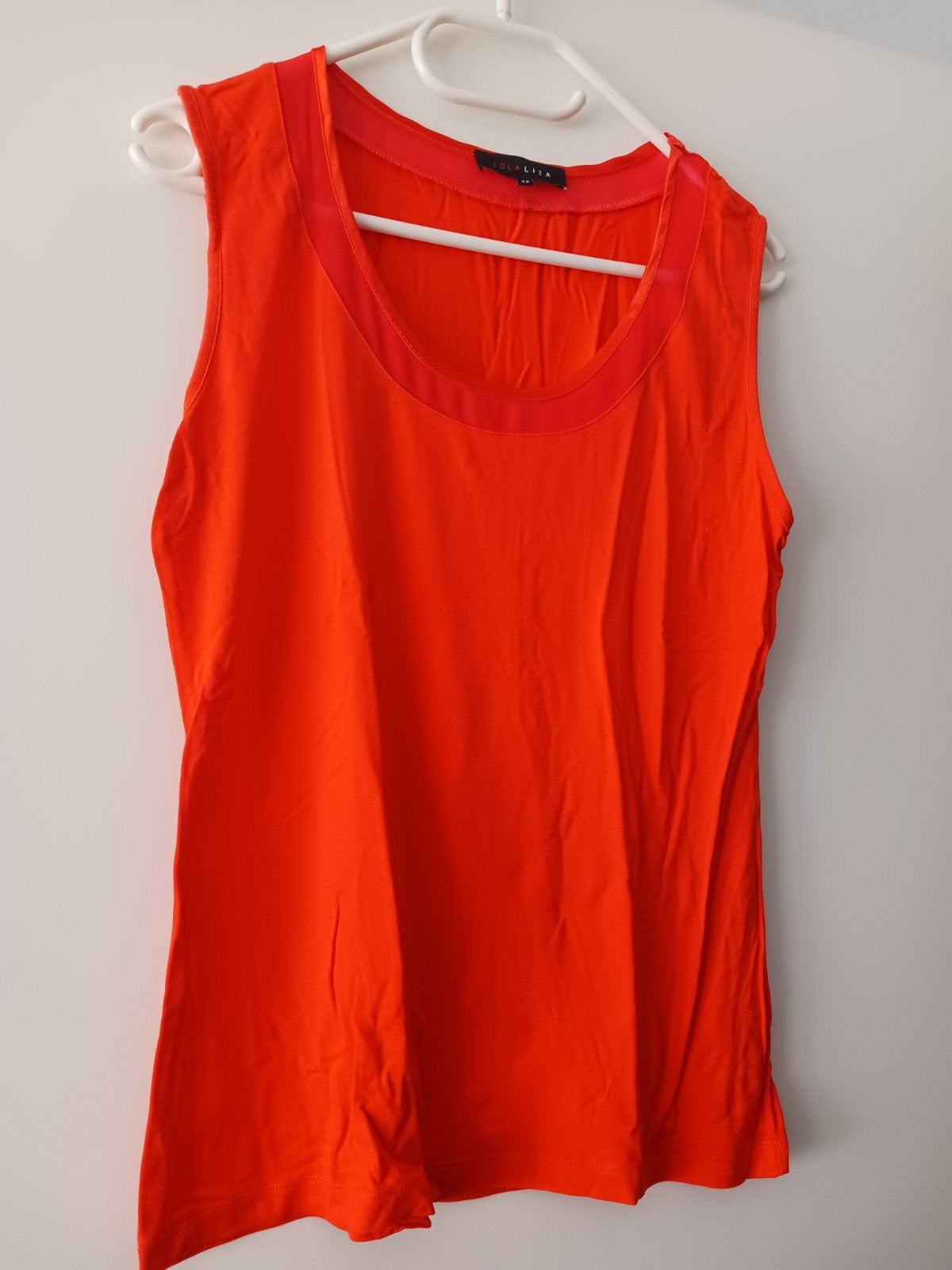Oranje topje merk Lola Liza net als nieuw te koop.M 42, Kleding | Dames, Topjes, Ophalen, Oranje