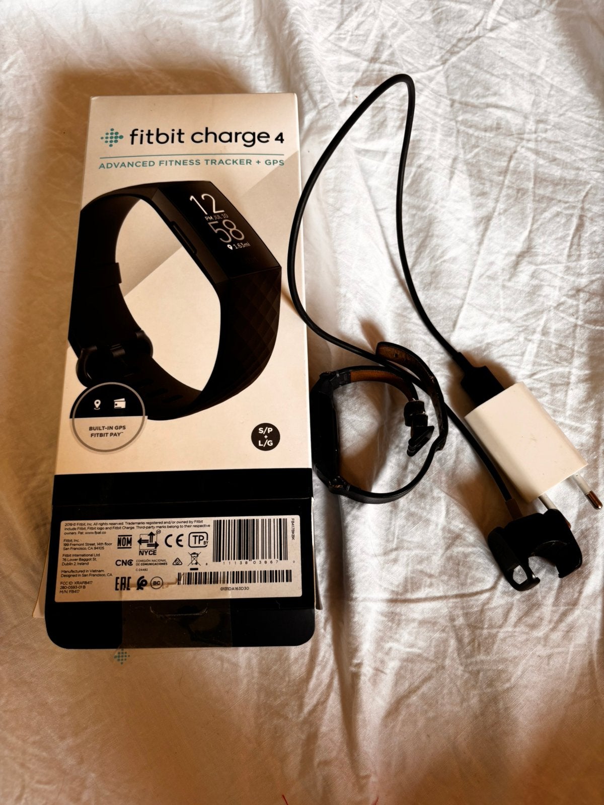 Fitbit charge 4, Ophalen, Gebruikt, Zwart