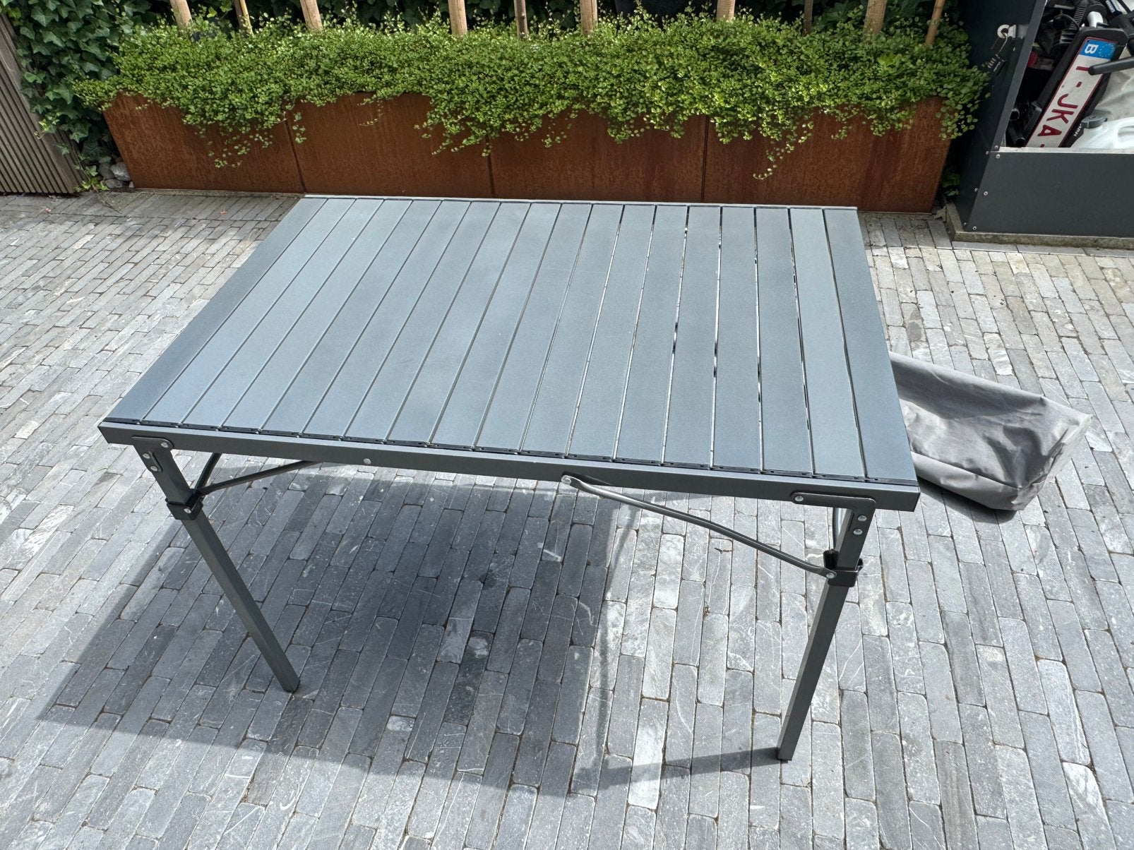 Campingtafel, Ophalen, Zo goed als nieuw, Campingtafel
