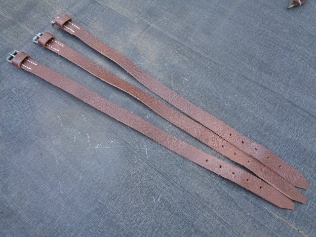 Militaire lederen riempjes met L 47 en 60 cm , ongebruikt !, Ophalen of Verzenden, Landmacht, Overige typen
