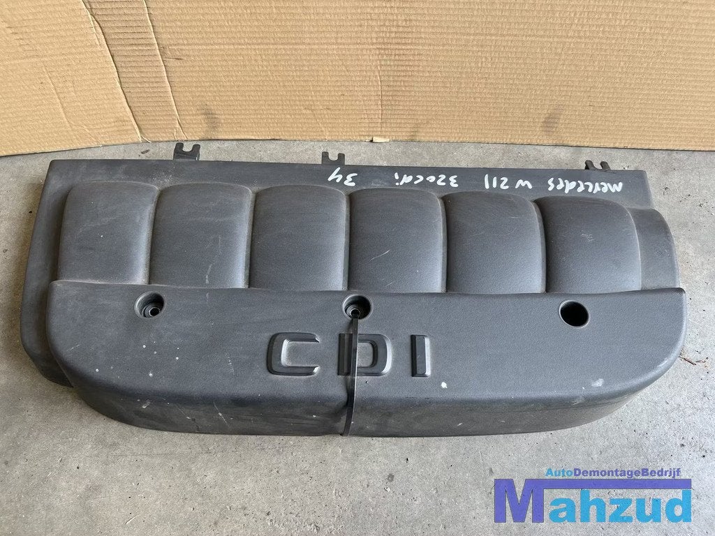 MERCEDES E-klasse w211 3.2 cdi Motorbescherm plaat 2002-2009, Mercedes-Benz AG, Mercedes-Benz, Utilisé, Mercedesstrasse 120
70372  Stuttgart, DE